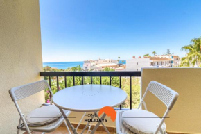 #063 Beach Flat by Home Holidays